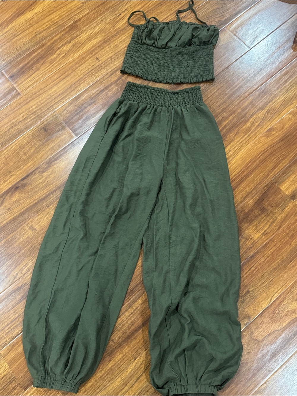 Olive Green Smocked Waist Harem Pants - Women's Two-Piece Set